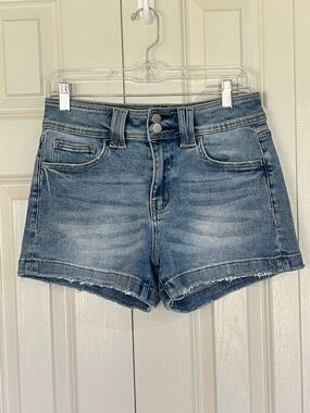 Altar’d State High-Rise Washed Blue Denim Slightly Distressed Shorts Size Medium